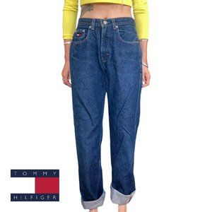 tommy hilfiger medium rise straight legged bootcut jeans 26”